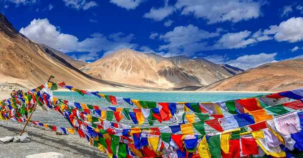 Ladakh, India Travel Guide : Food, hotel, Cost, Weather & geography, History, language, culture, things to see and do and how to reach